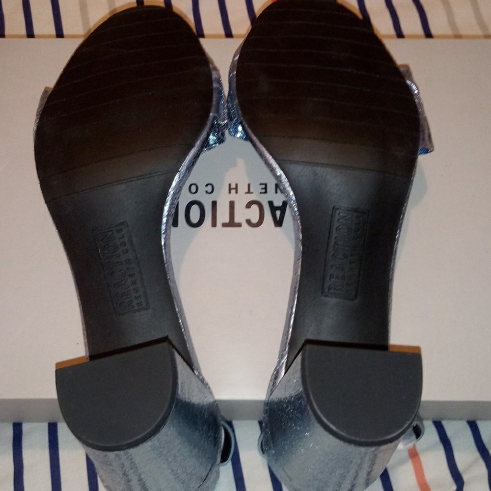 Kenneth Cole Rise Ruffle Heels 9.5 - Picture 7 of 12